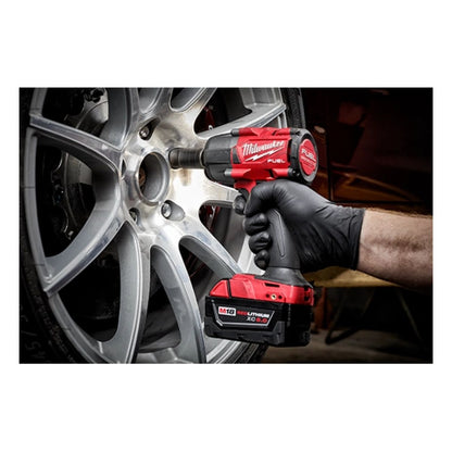Llave de Impacto a Batería M18 FUEL 1/2" con Anillo 2962‑22R - Ferretería - Aripaty